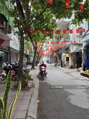 nhà hiếm tại giảng võ, ba đình. 63m2, mặt tiền 5.4m. giá 18.9 tỷ