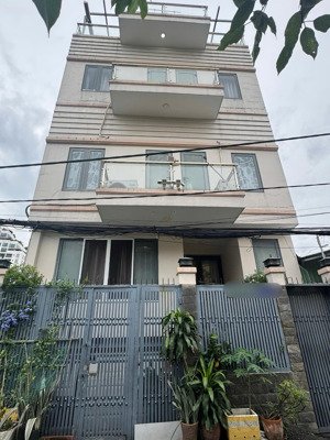 chdv 14 phòng thu 50tr/th xây hầm 4 tầng ngay tttm gigamall - dt: 135m2(7x19m) - đường 10m 18 tỷ