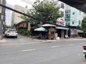 sieu phẩm góc 2 mặt tiền đường trương văn thành , p hiệp phú quận 9 nhà dt 156m 6 x 26 nở hậu 11m