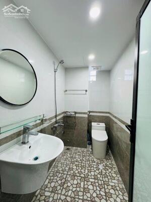 NHÀ ĐẸP PHỐ HỒNG TIẾN 38M, 5T, FULL NỘI THẤT, Ô TÔ TRÁNH, KINH DOANH.