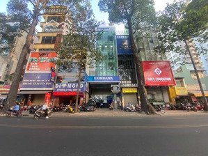 bán nhà mặt tiền đinh tiên hoàng, quận 1. dt: 8m x 17m. hđ thuê 150 triệu/th. giá 45 tỷ. 