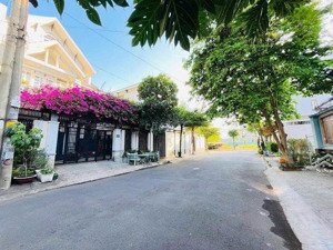 bán 2 lô liền kề đường số 7 linh trung - gần đại học ngân hàng - sổ chuẩn chỉnh!