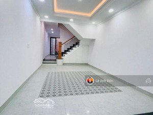 bán nhà đẹp 4 tầng - sát mặt tiền đường - gần chợ - có sân đậu xe hơi -thích hợp ở hoặc cho thuê vp