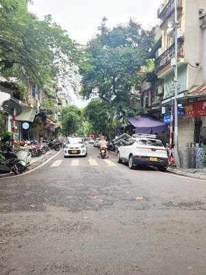 bán nhà mặt phố . quận hoàn kiếm . trung tâm phố cổ . giá nhỏ xinh