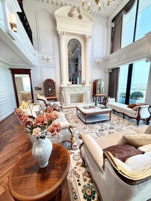 quỹ độc quyền noble crystal long biên,chiết khấu ngay 6%,cam kết 100% có bể bơi thang máy riêng căn