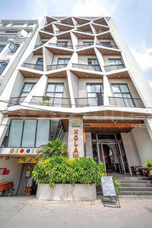 tòa chdv lõi trung tâm quận 7 4000m hầm 7 tầng, 99chdv full cao cấp dòng tiền 8.5 tỷ, chủ thiện chí