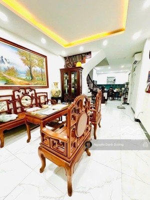 chính chủ bán nhà xuân thủy cầu giấy -nhà tự xây chắc chắn -40m2, 5 tầng, mặt tiền 5m -lô góc -10tỷ