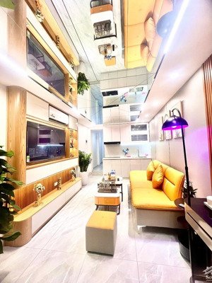 bán nhà hoàng hoa thám, thang máy nhập khẩu, 20m ra phố, trước nhà rộng, 36m*5t, full nt xịn sò