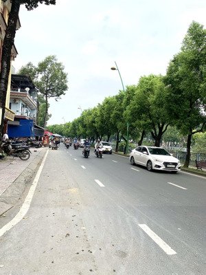 bán nhà tân bình - ngay trường sa, út tịch - ngang khủng 6.5m - 5 tầng mới đẹp - 70m2 - 11 tỷ tl