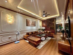 nhà 4 tầng thang máy mặt đường phân lô thiên lôi gần trung tâm thương mại aeon mall