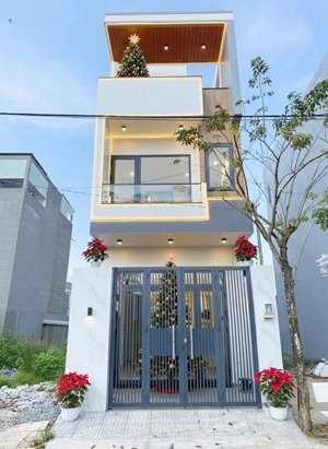 bán nhà 1 trệt 2 lầu view sông tắc đường nguyễn xiển 5,8 tỷ, cạnh vinhomes quận 9