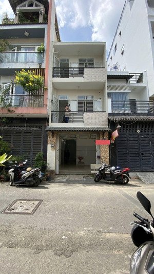 bán nhà 3 tầng lê văn quới - hẻm 8m thông - 40m2 giá tốt 5 tỷ 7
