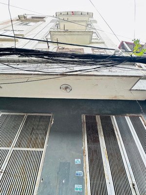 nhà đẹp ở ngay -cầu giấy -lô góc -50m x 4 tầng -thoáng trước sau-nhỉnh 12 tỷ