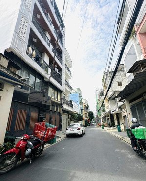 ngay bảy hiền 5,3/5,6m dài 14m x 4 tầng - chỉ 9.4 tỷ