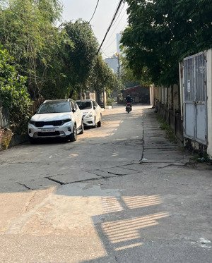 nhật tảo - đông ngạc - lô góc - gần phố - gần ô tô- giá đầu tư.