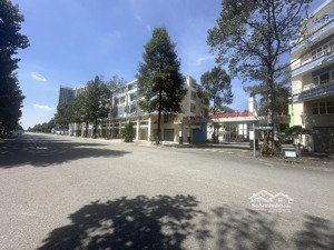 bán biệt thự view đẹp tại uni-town,nhà hoàn thiện giá 5,5 tỷ, 105m2 đang cho thuê 12tr/tháng
