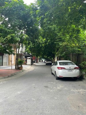 bán gấp lô đất dịch vụ dương nội hà đông cạnh aeon 50m2 có sẵn nhà cấp 4 cho thuê giá tốt tl ***