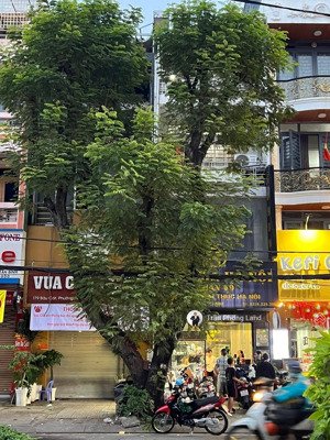 chính chủ gửi cho thuê nhà mặt tiền 179-181 bàu cát, p14, q.tân bình, 8x18m, trệt 3 lầu, 