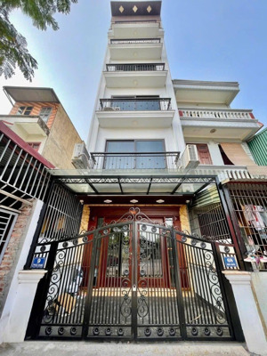 bán nhà riêng tại trần khát chân, hai bà trưng, giá 17.5 tỷ, 66 m2x5tầng. thang máy, gần phố, ô tô