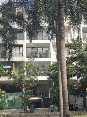 cho thuê nhà nguyên căn hầm, 5 lầu 70tr tại kđt him lam, q7