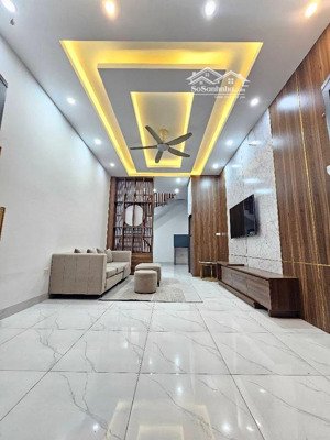 tín đồ ăn uống không thể bỏ qua căn nhà lô góc, nhà full nội thất, hàng xóm tttm mipec, chợ ẩm thực