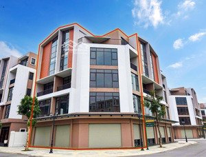 shophouse góc đại lộ hừng đông mặt tiền rộng,nằm trên đường lớn thông từ cao tốc hn-hp đến ql 5a