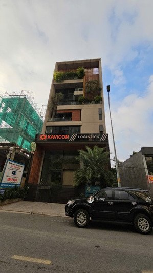 giảm 10 tỷ, toà nhà 214c đường cộng hoà,dt:7,2x30m kết cấu xd hầm 7t hđt 200tr giá chỉ 35 tỷ