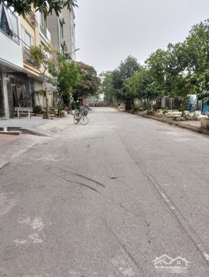 dịch vụ khu a yên nghĩa - viu vườn hoa, tttm bitis