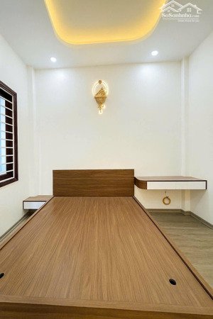 cần bán gấp nhà hồ tùng mậu - ngõ thông khắp ngả - giá 10.8 tỷ.