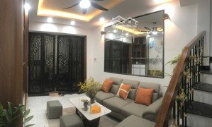 bán nhà kim giang,ngõ nông,50m ra ô tô,33m2x4tx4n tặng full nội thất mới đẹp đón tết.giá 8.5 tỷ tl.