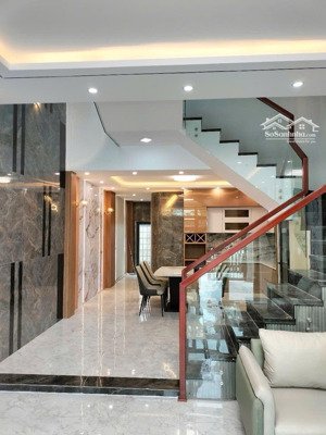 bán nhà 3 tầng mới xây full nội thất song song với phạm hùng gần trường nguyễn văn thoại hx đà nẵng