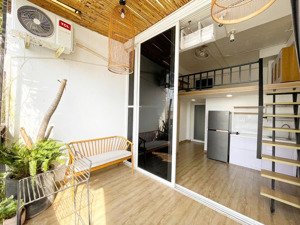 cho thuê căn hộ duplex full nội thất , ban công rộng , thang máy - ngay cầu sài gòn