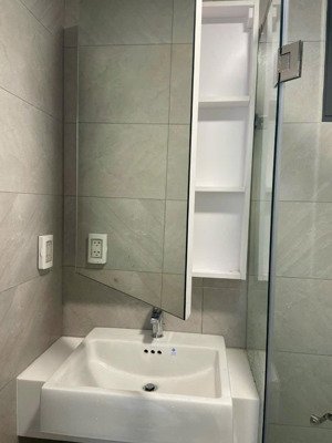 em cần cho thuê căn hộ 1pn+1wc full nội thất, view siêu đep giá 12 tr tại dlusso lh em 