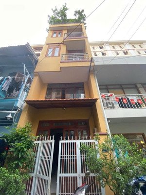 siêu phẩm cuối tuần chỉ 6,5 tỷ bớt lộc-gần cầu ba son-p,bến nghé, q.1 -dt: 3,3x7m-4 tầng sân thượng