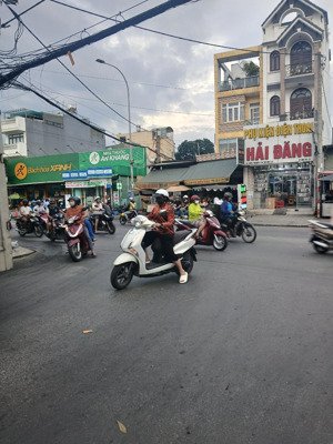 cấp 4 mặt tiền huỳnh thị hai 100,5m2, 12t tỷ, vị trí kd đẹp nhất.