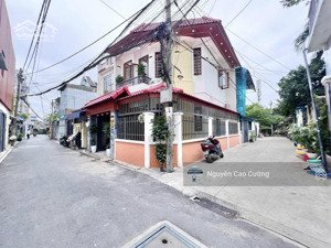 nhà góc 2 mặt hẻm 8,3x13m nở hậu 9m đường 5m xe hơi đậu cửa thới an 16