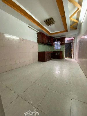 cho thuê phòng trọ gần chợ gò vấp và trường đại học công nghiệp tphcm toilet riêng có dàn bếp riêng