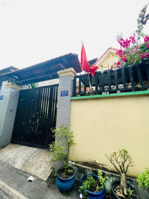 bán gấp biệt thự mini sân vườn 101m² đang cho thuê 12tr/tháng hẻm ô tô làng tăng phú. 8tỷ2