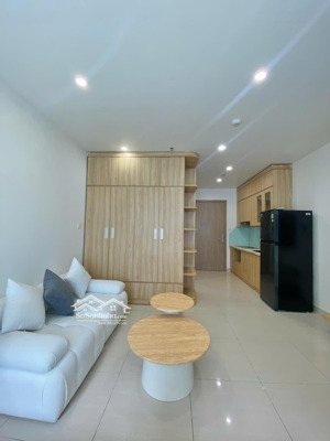 bán căn studio s1.11 hướng đn giá: 2,44 tỷ, 30m2, đầy đủ nội thất, vinhomes ocean park 1 gia lâm