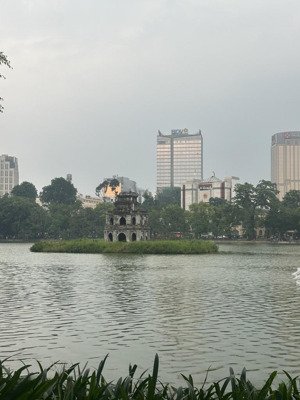 mặt phố vip hoàn kiếm - lõi phố cổ - vỉa hè rộng - kinh doanh đỉnh cao - giá trị tăng theo th