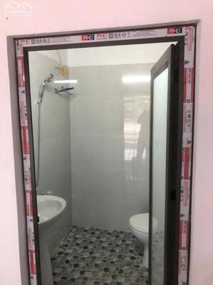 Cho thue nhà khu tái định cư A51 Thiên Lôi , Vĩnh Niệm , Lê Chân . Làm văn phòng , ở ok . Ô tô đỗ cửa