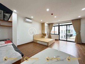 cho thuê căn hộ quận 3 nhà mới xây, trang bị full nội thất, thang máy, ban công gần quận 1