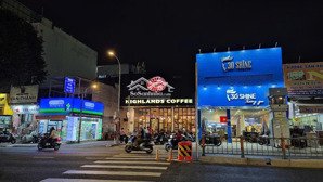 bán nhà view góc đẹp 1 sẹc hxh quang trung ngang 8.5m 119m2 4 lầu đang kd chỉ 12.8 tỷ. 