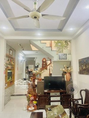 nhà đẹp nguyễn văn quỳ 53m² full xây dựng cách hẻm xe hơi vài bước chân