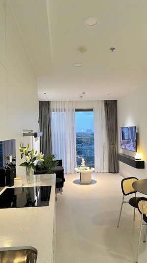 studio mới 100% full nội thất ngay ngã tư hàng xanh