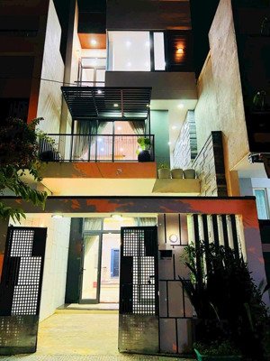 cho thuê nhà 3 tầng mặt tiền đường: bàu gia thượng - gần lê đại hành