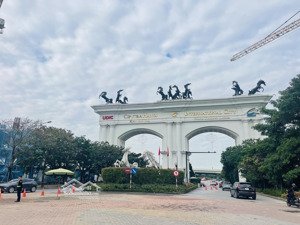 cc bán chung cư ciputra - phú thượng - tây hồ - view bể bơi nội khu xanh mát - dt: 142m - 4 p.ngủ