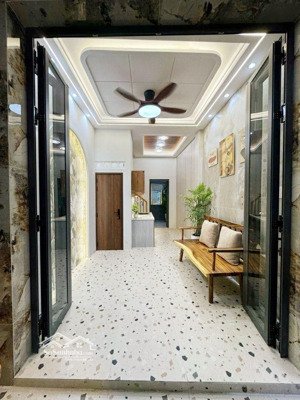 siêu phẩm xịn quận 6 - xe hơi đỗ cửa - 4 tầng mới ở ngay - 5pn - sát mt phạm văn chí - hơn 6 tỷ xíu