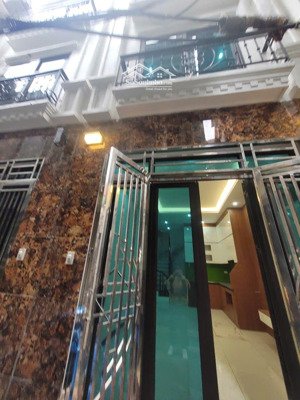 bán nhà mới 7.2 tỷ, thang máy, dt sổ 30m2, mt 3.45m, cách 200m ra chợ mậu lương, hà đông