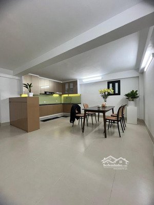 bán nhà cát linh,đống đa,27m2 x 4 tầng,nhà mới full nội thất,20m ra phố,nhỉnh 5 tỷ